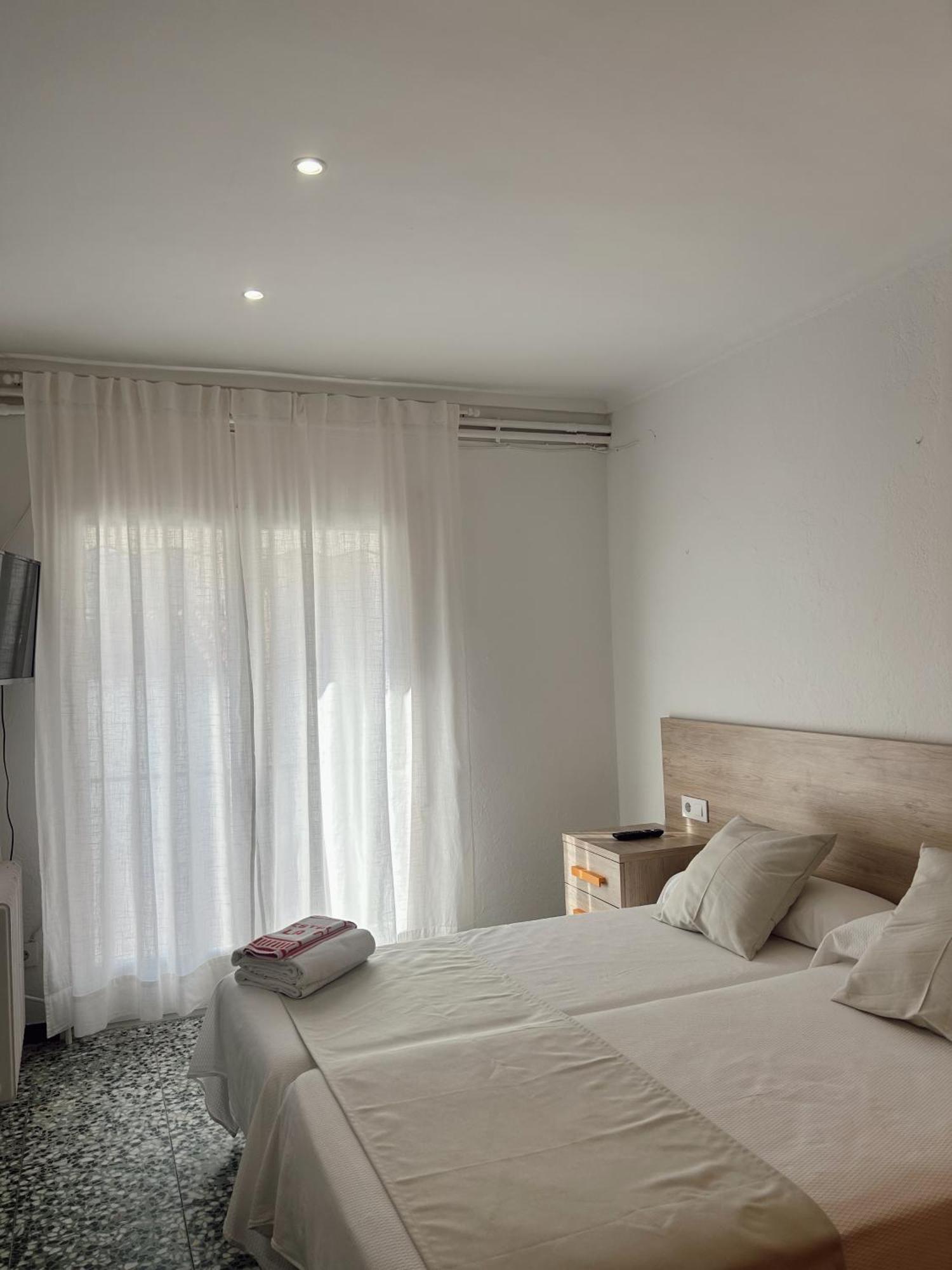 Hostal La Tina El Port De La Selva 외부 사진